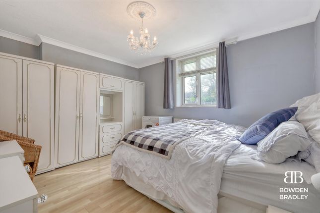 Maisonette for sale in Crown Road, Ilford