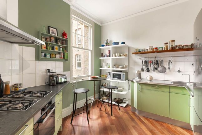 82, Oakwood Court, London photo 4
