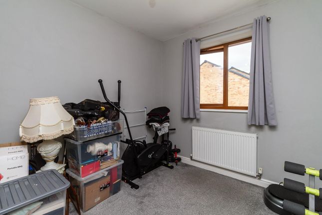 Flat for sale in Stansfield Close, Castleford