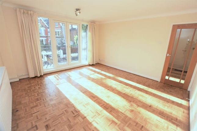 Flat 4, Quintock House, Broomfield Road, Kew photo 3