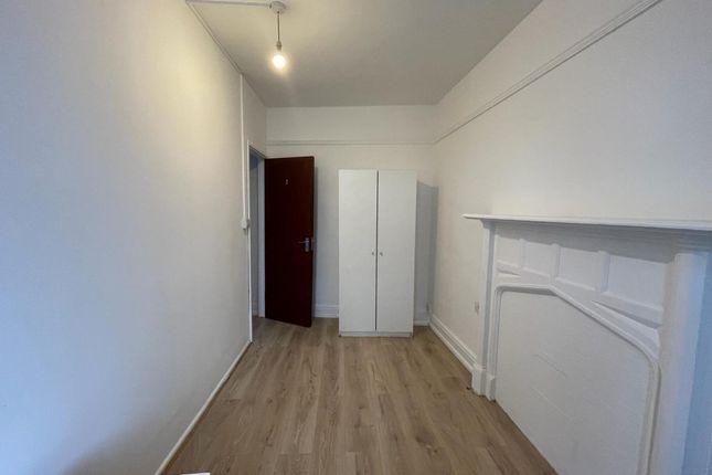 Room 3, 244a High Street, Croydon photo 2