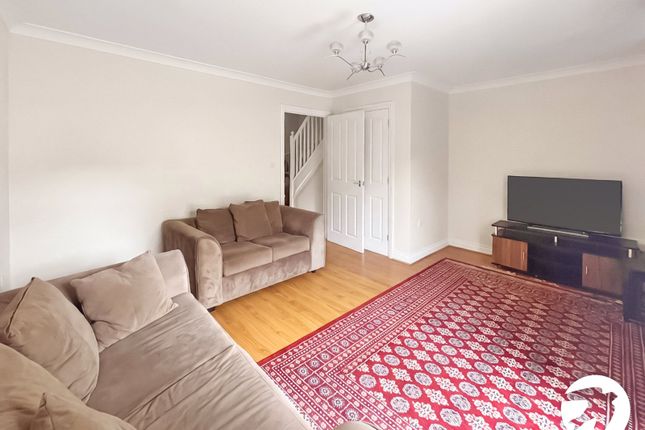 8, Vaughan Close, Kent photo 2