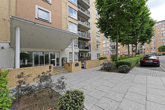 Newport Avenue, London photo 3