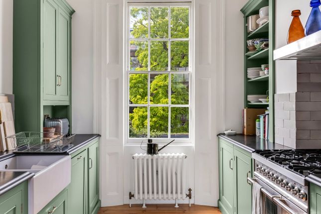 32B, Rochester Square, London photo 2