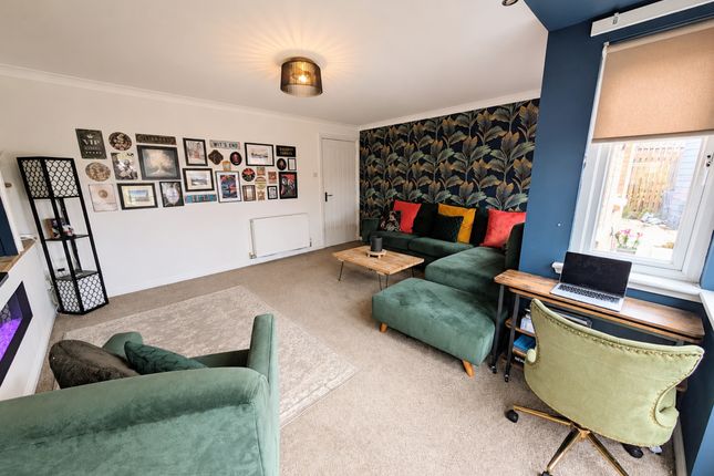 4, Clytus Court, Saltcoats photo 4