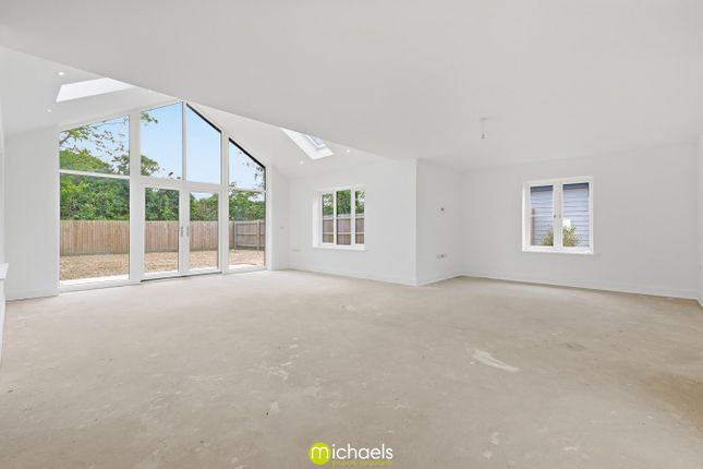 3, Oaktree Place, Colchester photo 4