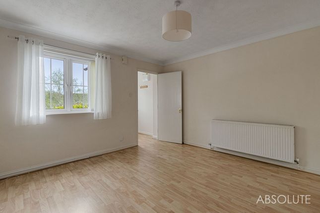 17 Lindisfarne Way, Torquay photo 3