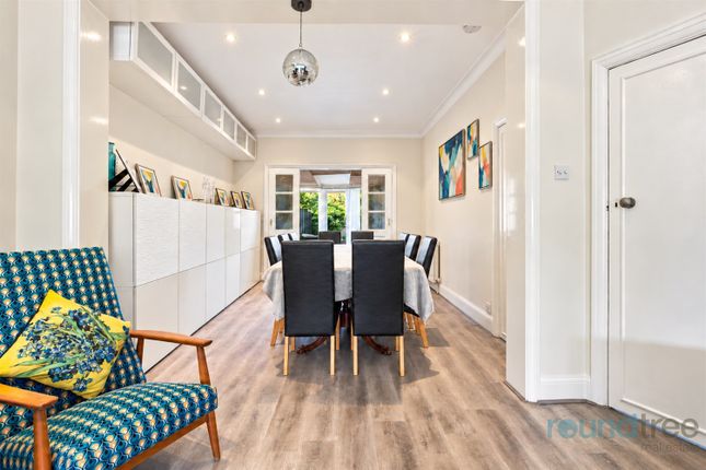 82, Tenterden Drive, Hendon photo 4
