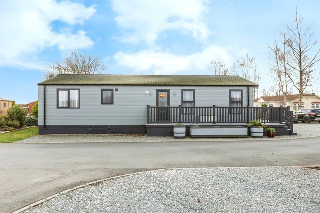 Lodge for sale in Cliffe Common, Cliffe Common, Selby