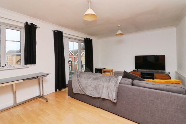 26, Newland Gardens, Hertford photo 3