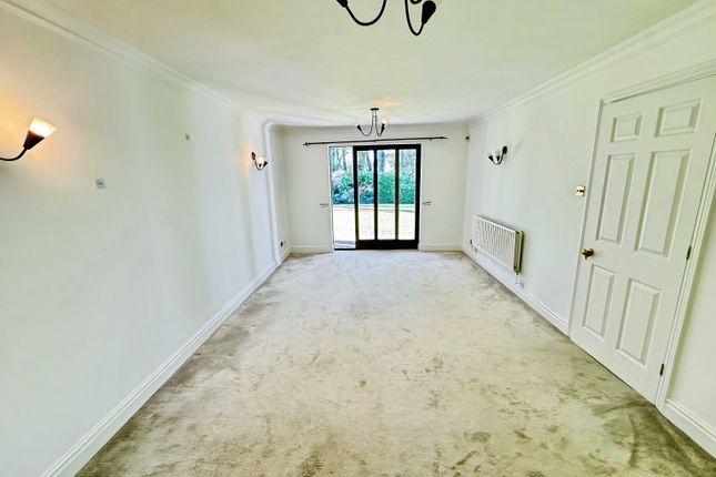 Flat 1, Booths Court, Poplar Drive, BRENTWOOD photo 2