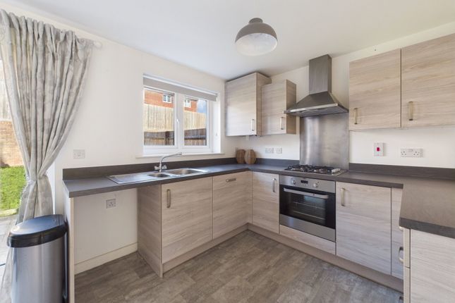 17, Barnett Way, Lydney photo 4