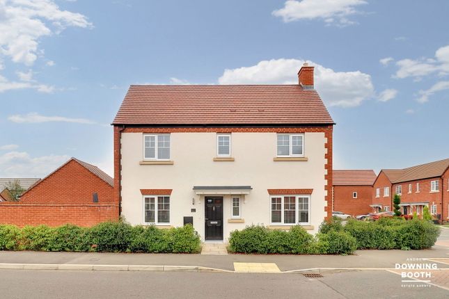 3-bed house on 23, Violet Walk, Lichfield, £335,000