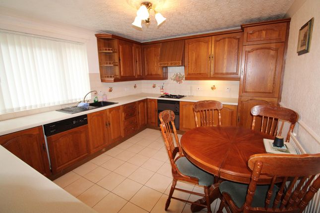 5, Pleasant View, Bridgend photo 2