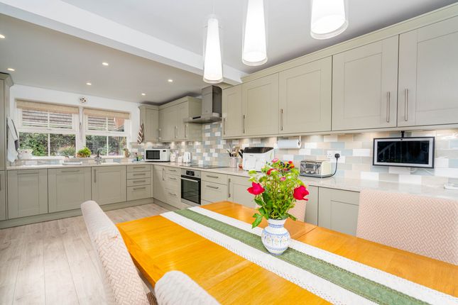 3, Millholme Close, Southam photo 4