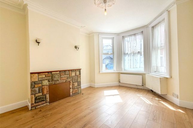 77, Gordon Road, Hampshire photo 2