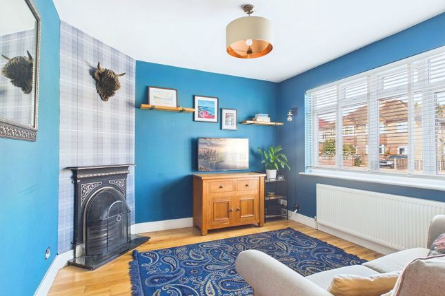 33, Woodland Road, Rickmansworth photo 2
