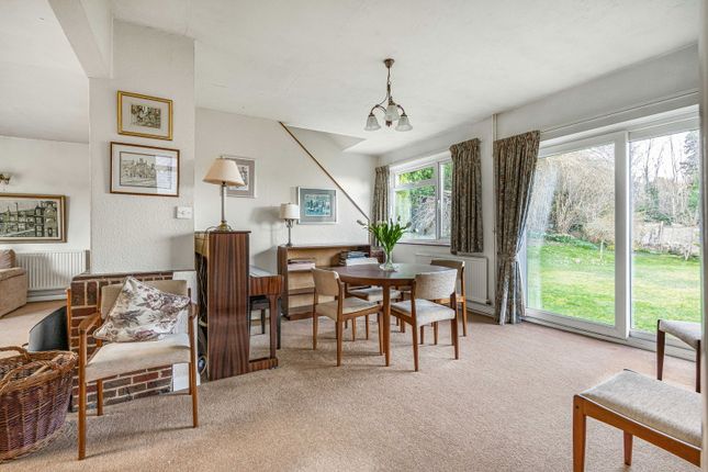12, Harestone Lane, Caterham photo 2