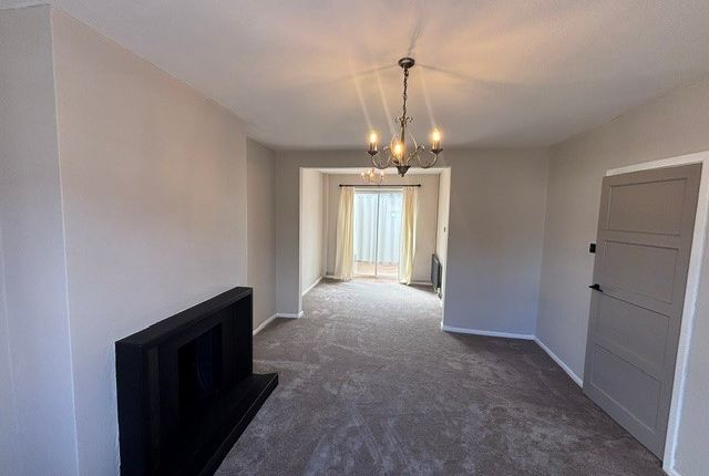 16, Lutterell Way, NOTTINGHAM photo 3