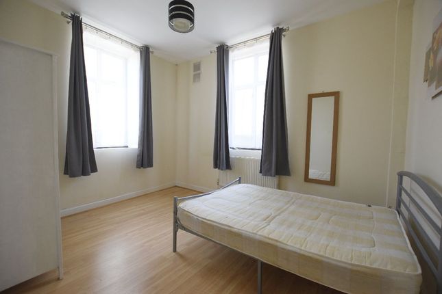 Flat to rent in Romford Road, Forest Gate
