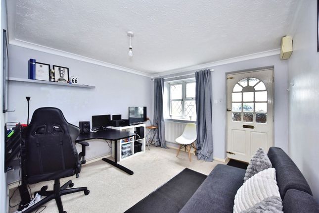 16, Gorham Drive, Maidstone photo 4