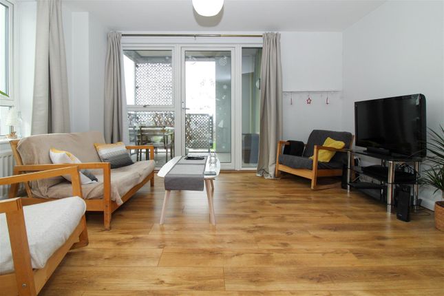Flat for sale in Rivers Apartments, Cannon Road, London