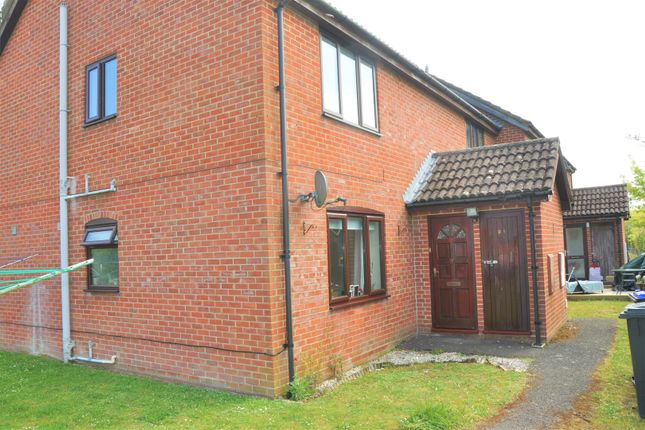 Thumbnail Maisonette to rent in Eleanor Court, Ludgershall, Andover