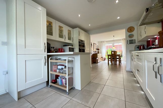 29 Mill Way, Scarborough photo 3