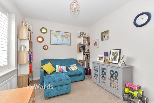 12, Artisan Road, Headcorn photo 3