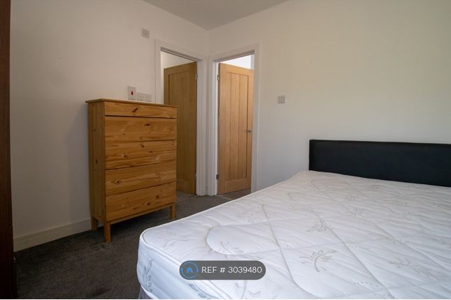 Flat, Grimthorpe Terrace, Leeds photo 4