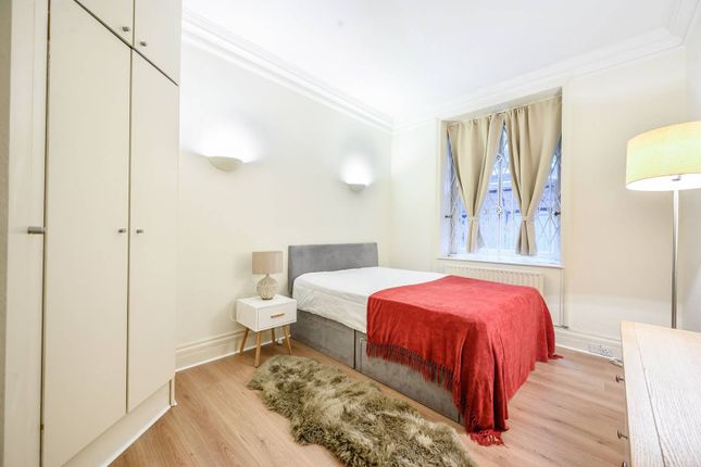 Thumbnail Flat for sale in Franklin Row, Chelsea, London
