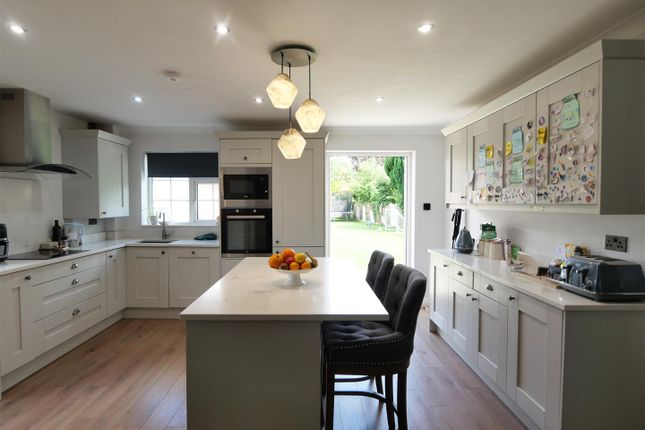 4, Oaklands, Strensall photo 2