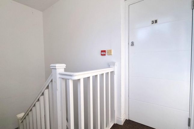Flat 3b, Gold Court, King Harry Street, Hemel Hempstead photo 3