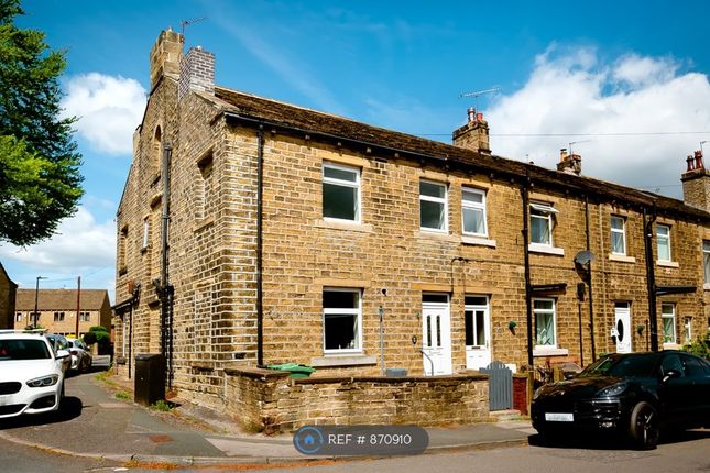 2 bed terraced house to rent in Bradshaw Road, Honley, Holmfirth HD9