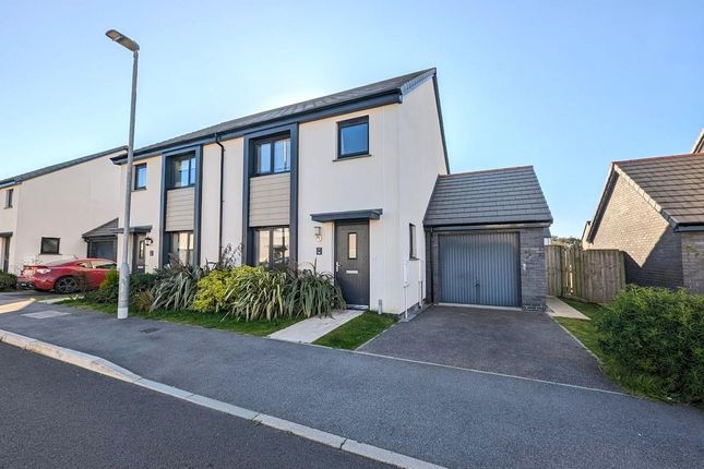 27 Red Cove Close