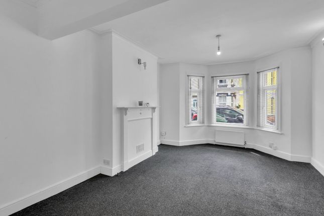 63, Linden Crescent, Folkestone photo 2
