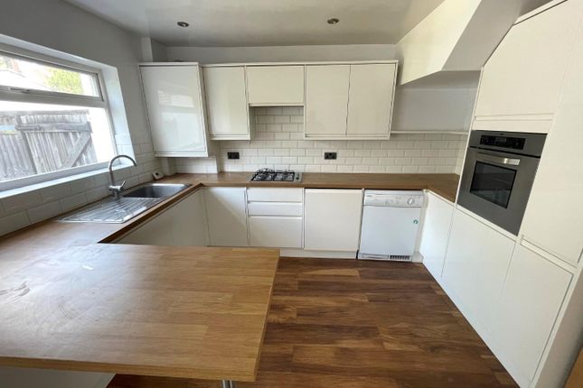 14, Devonshire Road, Mill Hill photo 2