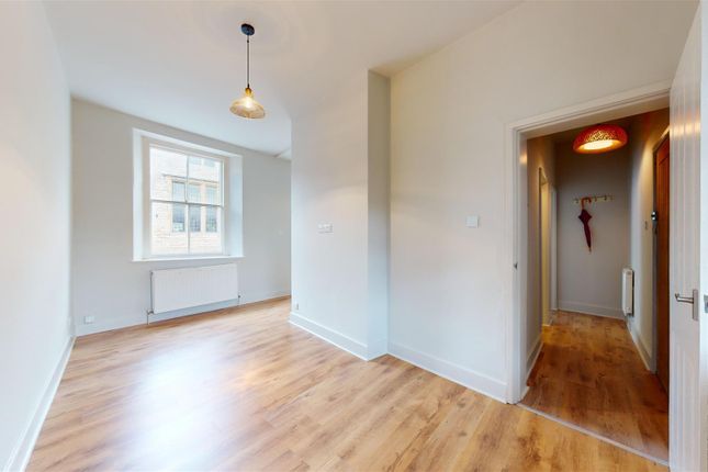 Flat 2, 3, St. Pauls Street, Stamford photo 2