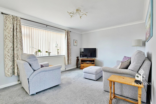 15, Great Harrods, Walton On The Naze photo 4