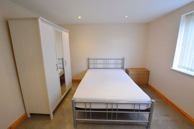 Flat 5 Maybury Court, Neptune Road, Harrow photo 4