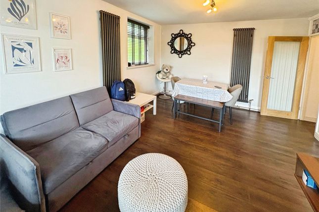 17 St. Margarets Court,, Linnet Close, Cardiff photo 2