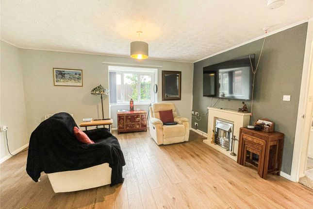 13, Ladywell Close, Burton-on-Trent photo 4