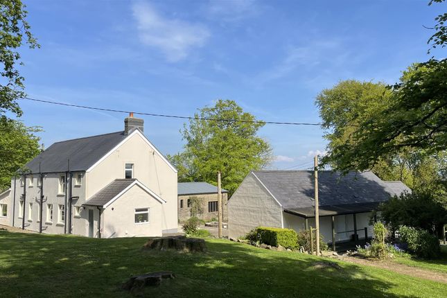Country house for sale in Blaenffos, Boncath