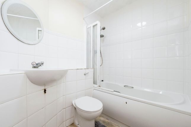 Flat for sale in 399-425 Eastern Avenue, Ilford