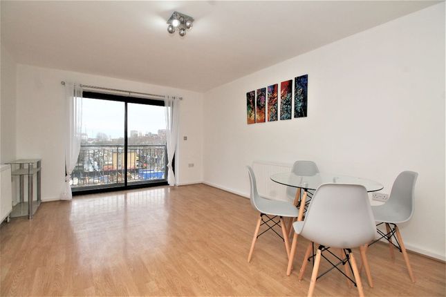 17 Franklin House, Aberfeldy Street, London photo 4