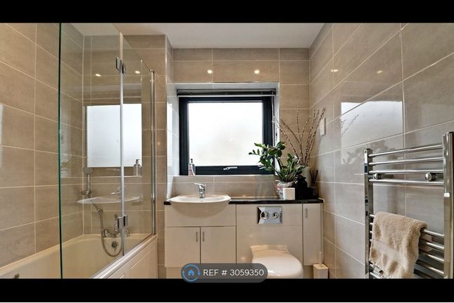 Westside Court, Forty Avenue, Brent, Wembley photo 4