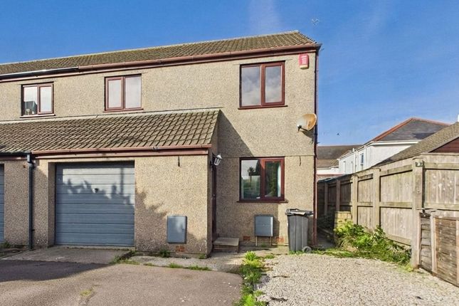3-bed house on Trevarnon Close, Hayle, £240,000