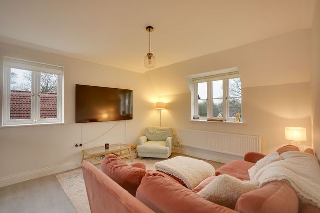 Flat 4, 1 Jersey Meadow, Newmarket photo 3