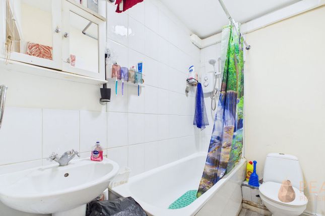 Flat 2, The Paragon 9-10 Brunswick Road, Worthing photo 5