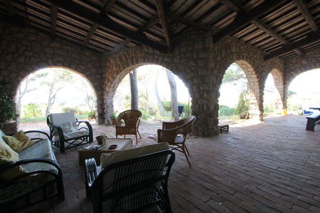 Bungalow for sale in Sant`Anna Arresi, Pula, Cagliari, Sardinia, Italy